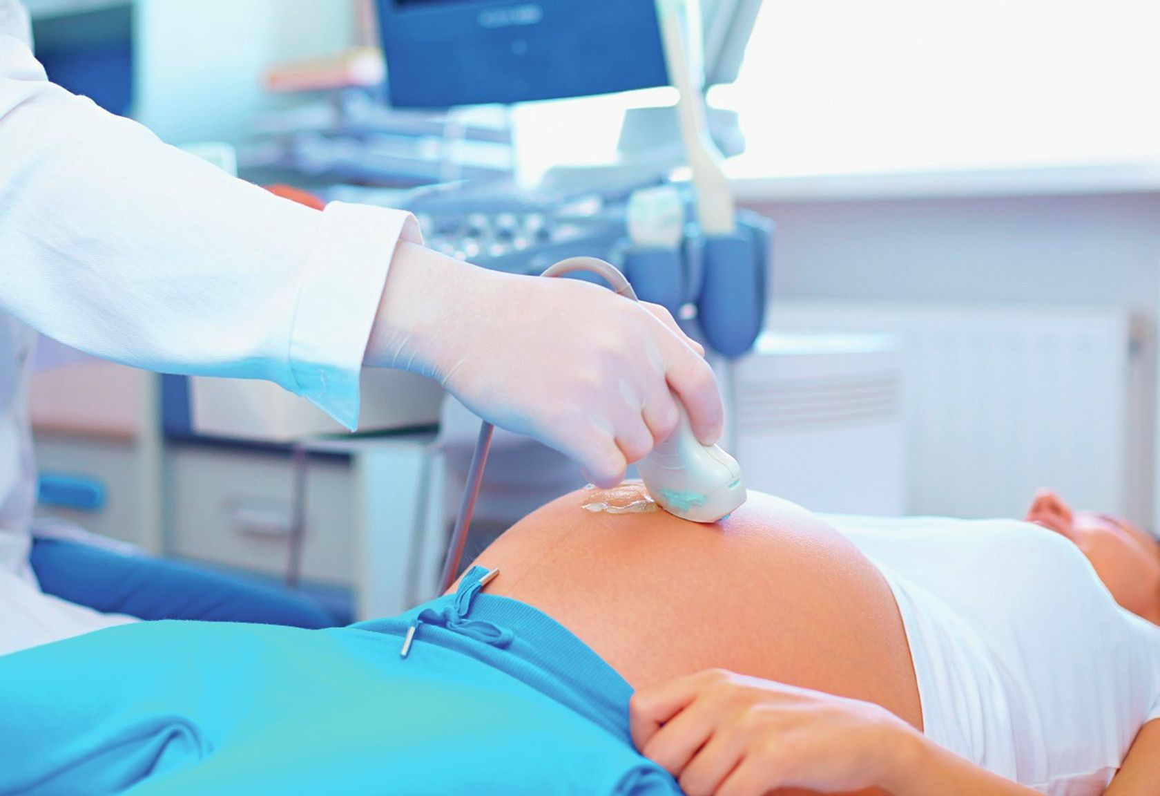 Ultraschalluntersuchung einer schwangeren Frau